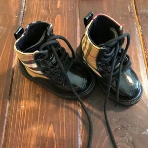 Childrens Boots Size 5 Burberry Check Patent Leather Lace Up Ankle Boots